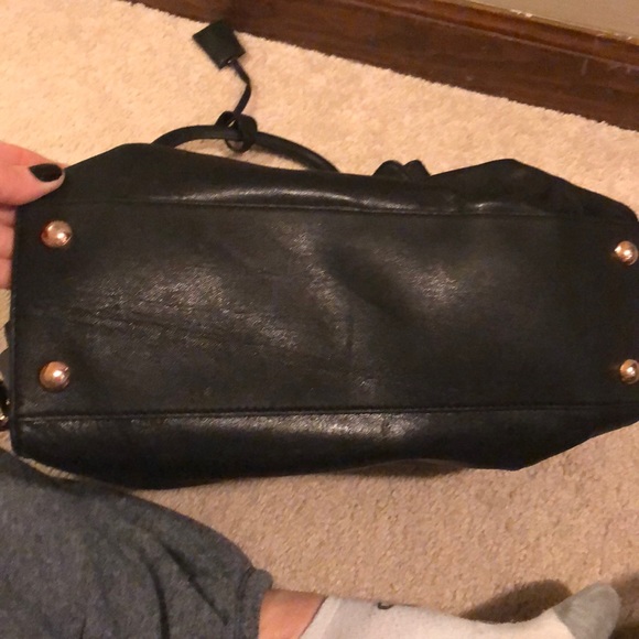 Michael Kors Large Hamilton Bag - Picture 5 of 5